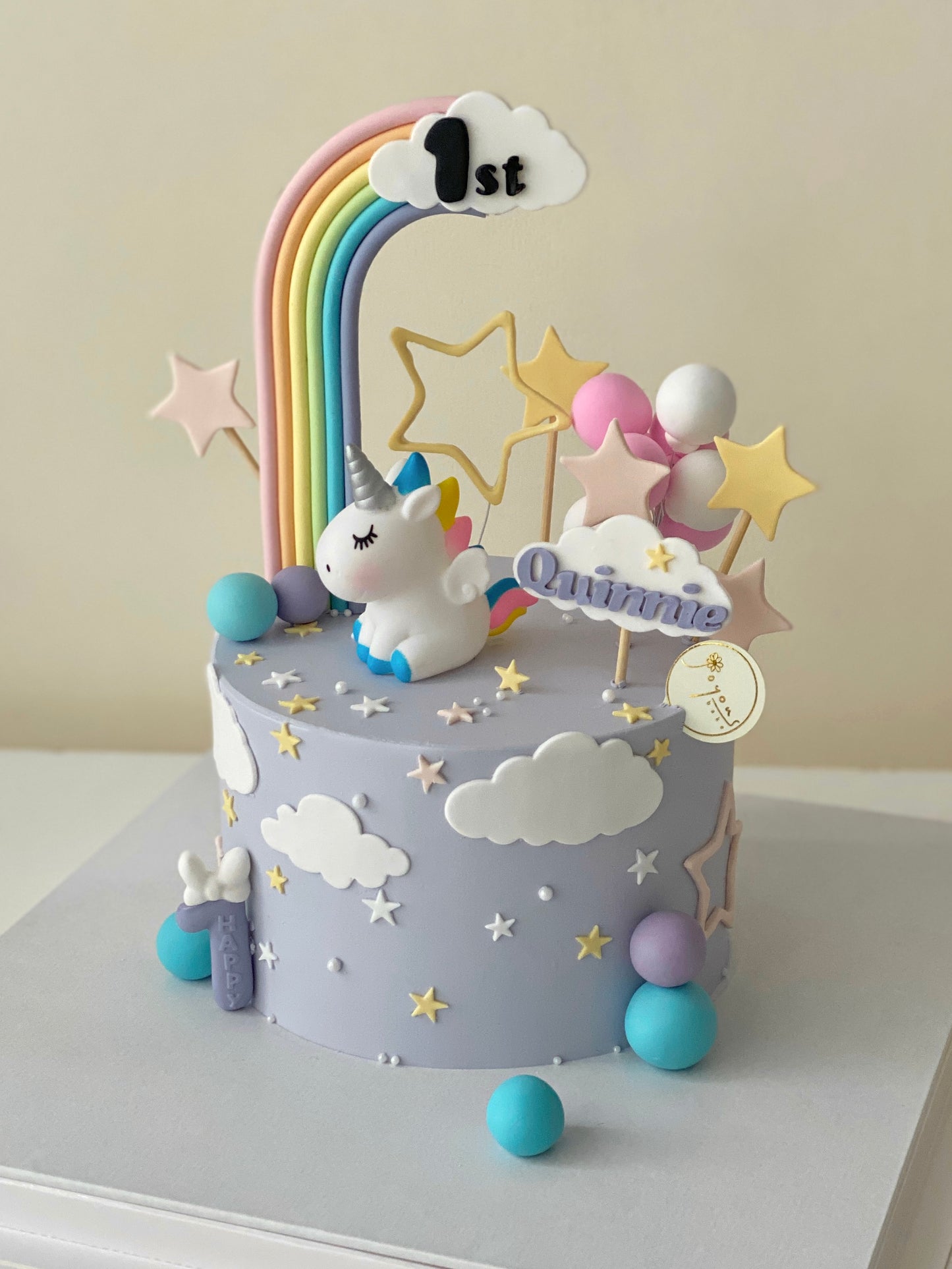 Rainbow Dreamy Unicorn Customise Cake