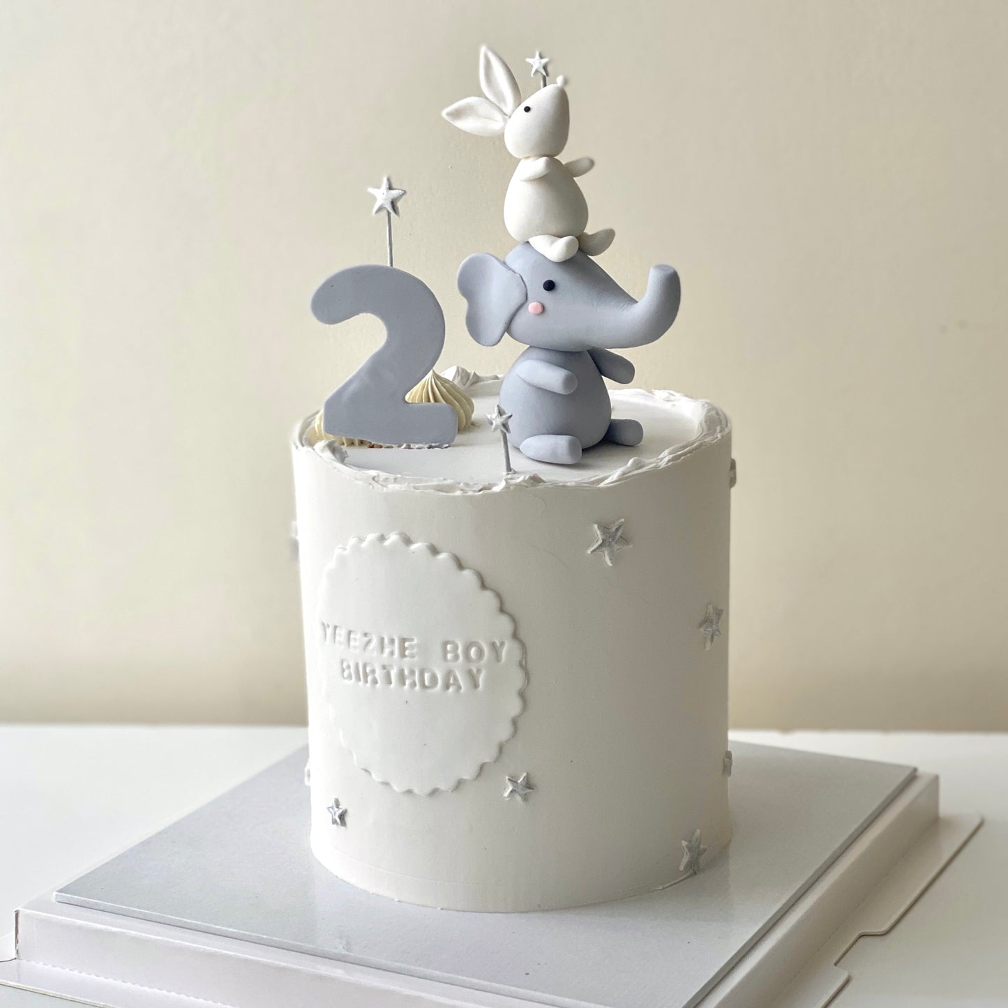 Elephant & Rabbit Simple Customise Cake