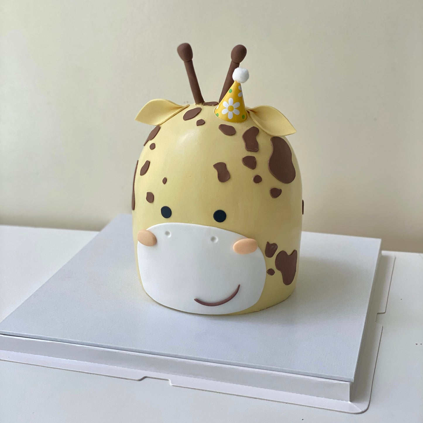 Giraffe Head Customise Cake