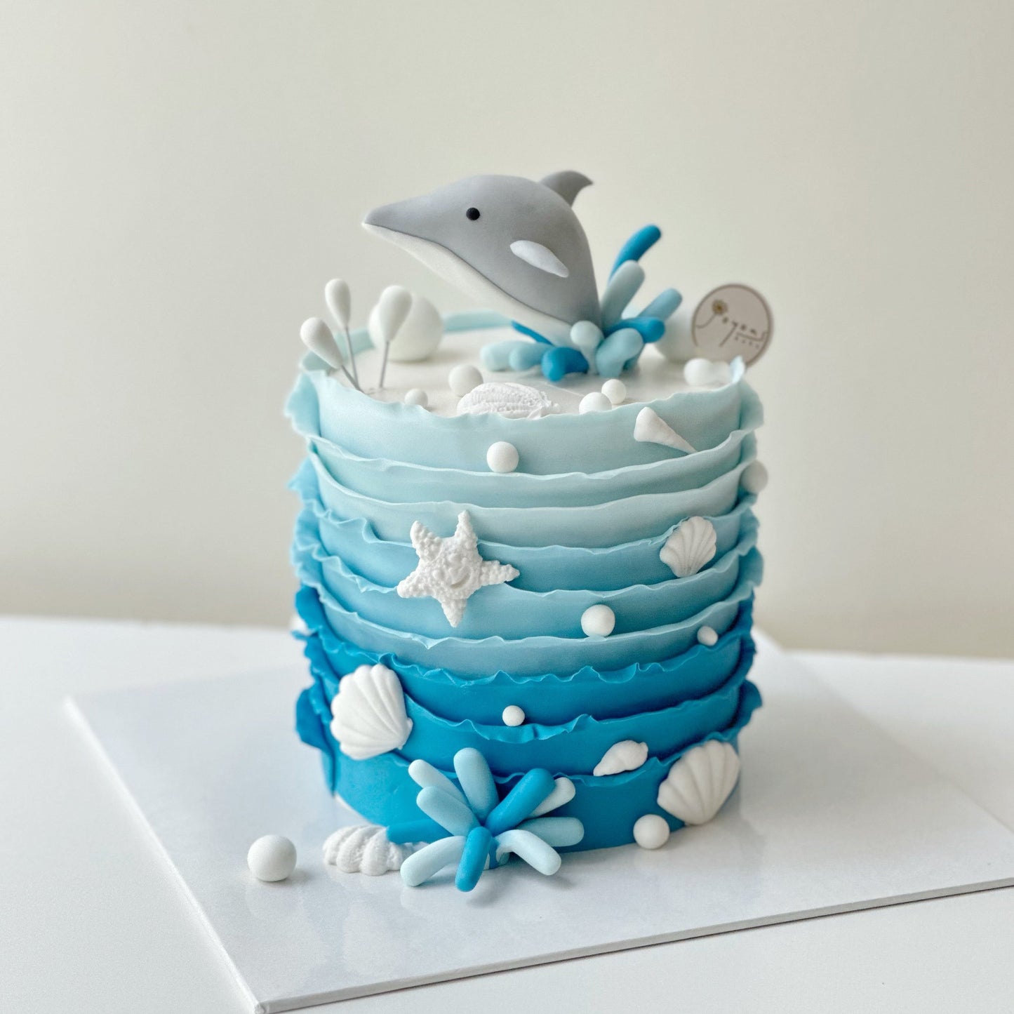 Ocean Dolphins (渐变蓝海洋海豚)