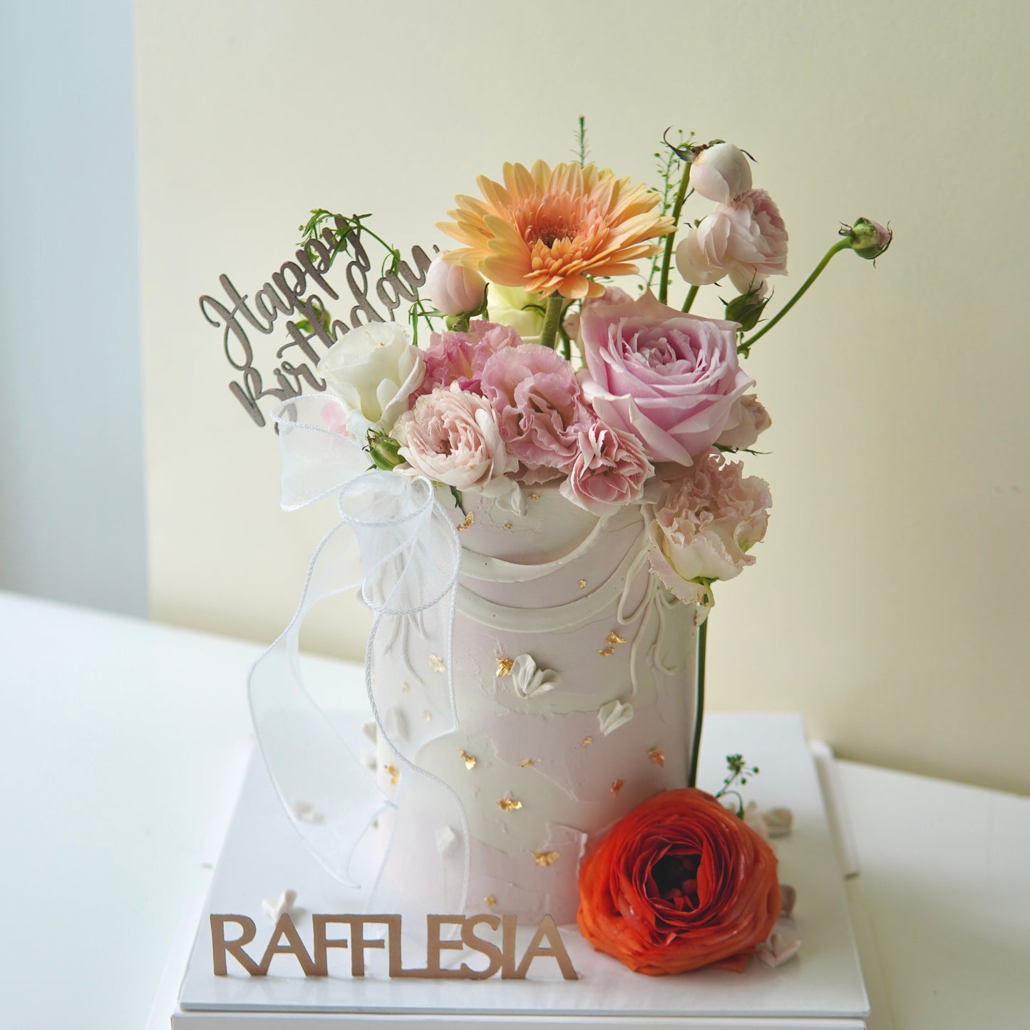 Fresh Flower Customise Cake