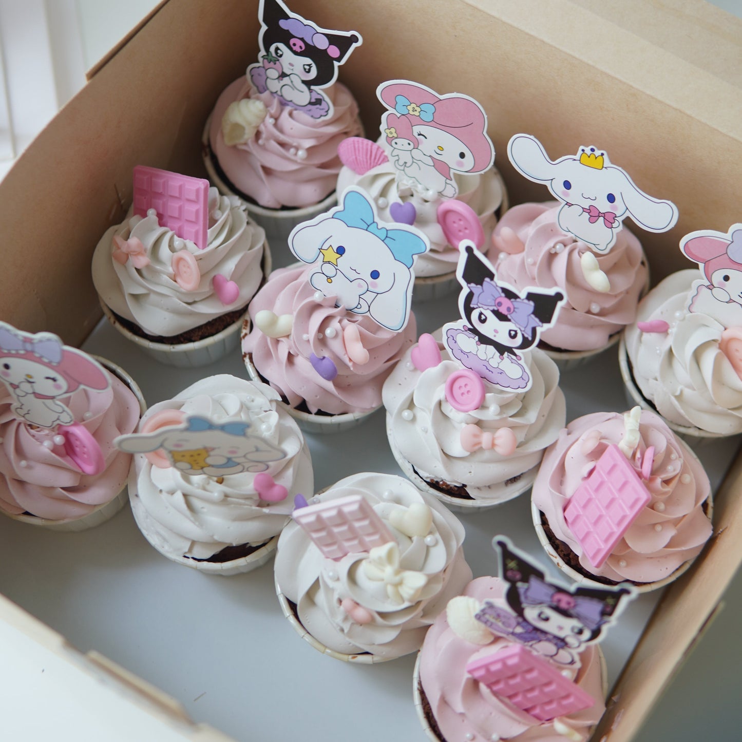 Sanrio Theme Cupcake 12pcs