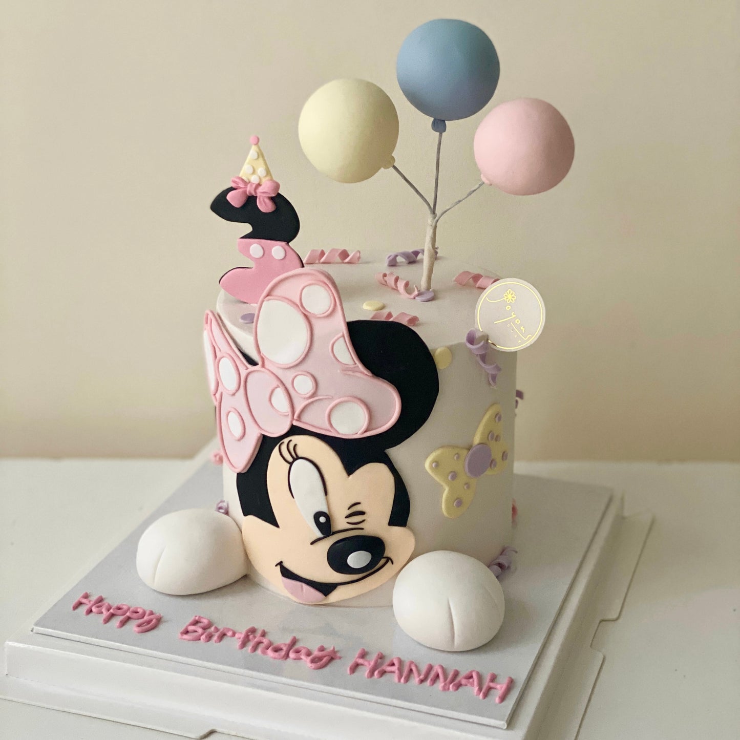 2D Minnie Customise Cake