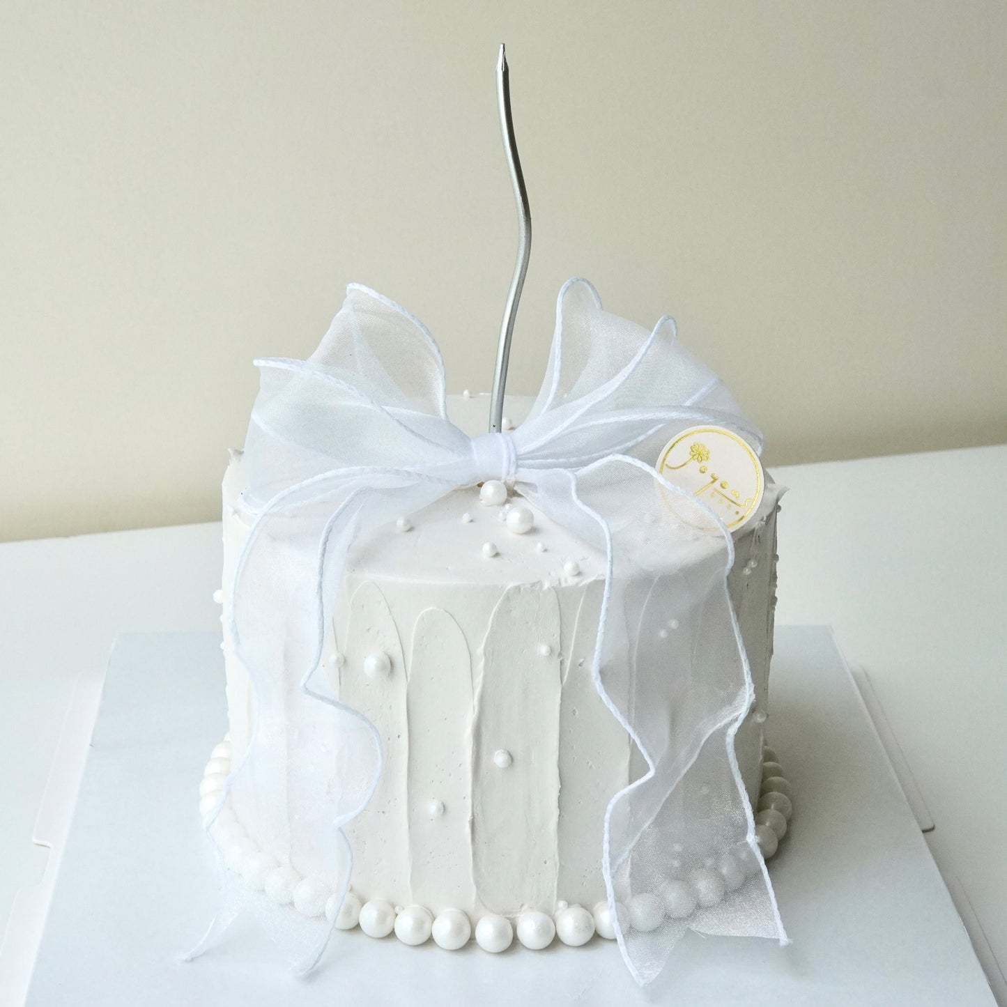 Pure White Ribbon Customise Cake